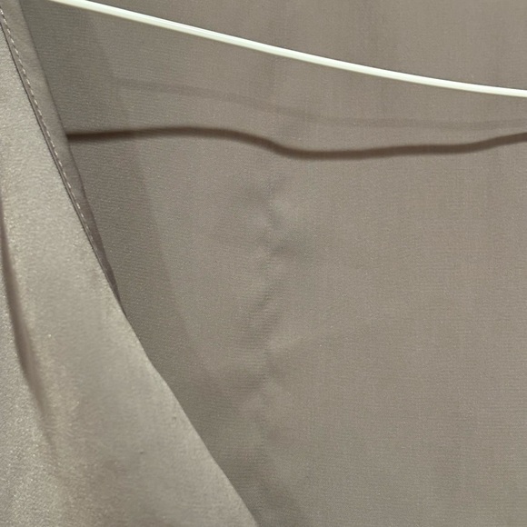 🌸BUY 3 for $15🌸 Reitmans silky tank, size 12 - Picture 4 of 6